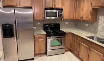 1210 N Foxdale Dr 109, Addison, IL 60101