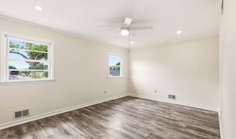 853 Neptune Ave, Beachwood, NJ 08722