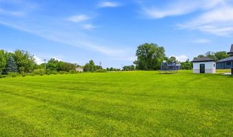2985 127th Dr, Amana, IA 52203