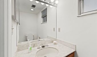 233 Rio Vista Cir, Atlantis, FL 33462