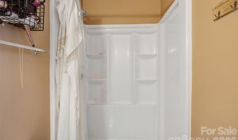 302 Charlotte St, Alexis, NC 28006