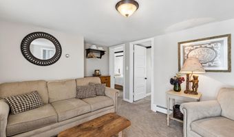 157 Main St, Belgrade, ME 04918
