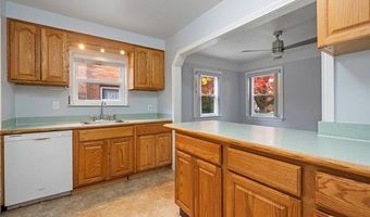 8928 Becker Ave, Allen Park, MI 48101