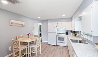 519 Bay Blvd, Bayville, NJ 08721