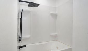 19038 Farm Road 2020, Aurora, MO 65605