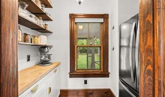 544 Main St, Acushnet, MA 02743