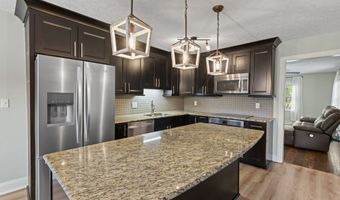 1166 Ledgewood Ln, Avon, IN 46123