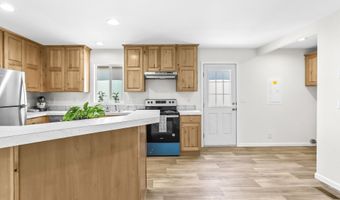 18780 Central Point Rd F, Oregon City, OR 97045