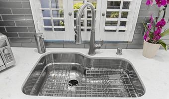 3335 Genoa Way 111, Oceanside, CA 92056