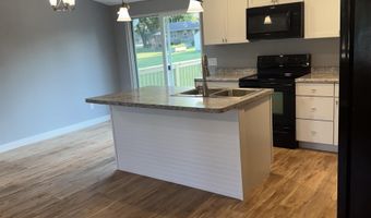 633 N E St, Albia, IA 52531