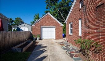 29 OLNEY Ave, North Providence, RI 02911