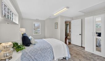 21 Greybirch Rd, Andover, MA 01810