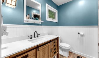 667 Duxbury Ct SE, Ada, MI 49301