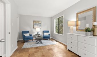 5230 POOKS HILL Rd #D-26, Bethesda, MD 20814