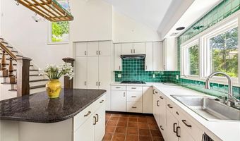 97 Harrison Ave P1, Newport, RI 02840