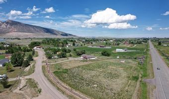 14 Absoraka Dr, Cody, WY 82414