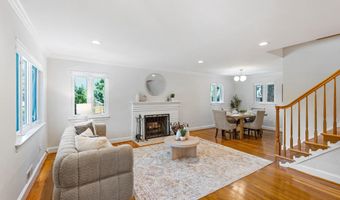 6111 35TH St N, Arlington, VA 22213