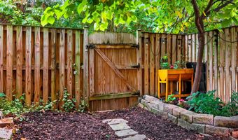 333 MOUNT VERNON Ave, Alexandria, VA 22301