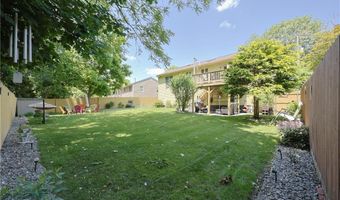 52 Urquhart St, Cranston, RI 02920