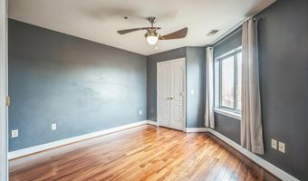 1050 N STUART St 411, Arlington, VA 22201