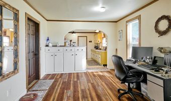 10093 Wiseacre Ln, Aurora, OR 97002