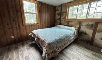 7 Howard Siding Ln, Abbot, ME 04406
