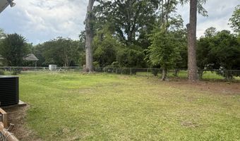 108 Barnett Dr, Bishopville, SC 29010