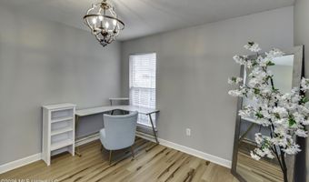 317 Greensboro Dr, Brandon, MS 39047