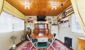 128 4th St, Apalachicola, FL 32320