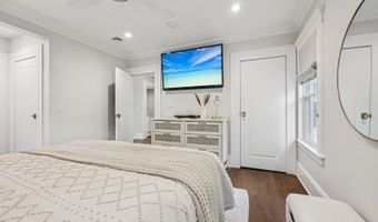 44 Washington Pl, Villas, NJ 07450