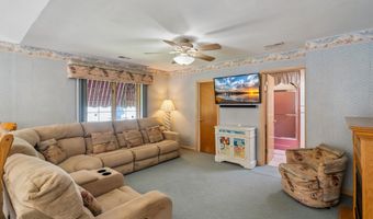 4 E Curran Dr, Absecon, NJ 08201