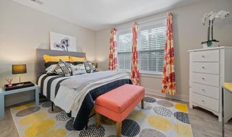 4 HARPOON Dr, Barnegat, NJ 08005
