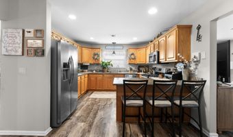 48 Poplar St, Beachwood, NJ 08722