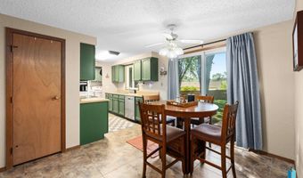 404 Jefferson Dr, Alcester, SD 57001