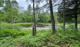 6 Maple Dr, Abbot, ME 04406