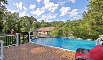 1 Parkwood Terrace Dr, Danbury, CT 06811