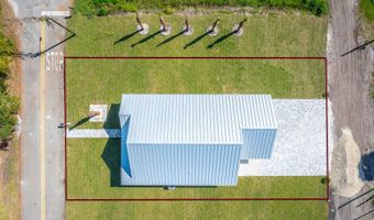200 13th St, Apalachicola, FL 32320