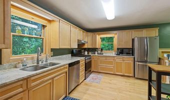 230 Excelsior Ave N, Annandale, MN 55302