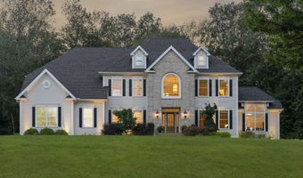 64 Warren Gln, Burlington, CT 06013