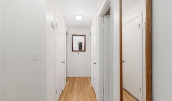 1 Gladridge Dr, East Greenwich, RI 02818