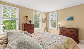 7 Nathan Cutler Dr, Bedford, NH 03110