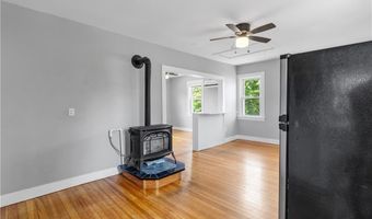 291 Maple Ave 2, Barrington, RI 02806