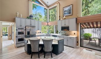 540 Bent Creek Oval, Aurora, OH 44202