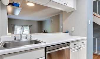 1210 Wicklow Rd A, Ballwin, MO 63021