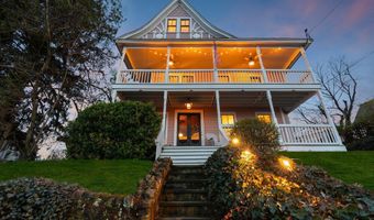 16 7th Ave, Atlantic Highlands, NJ 07716