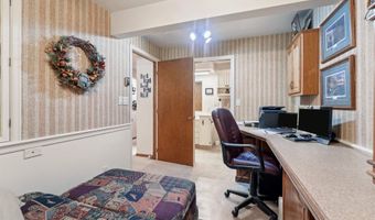 2213 SUNRISE Dr, Appleton, WI 54914