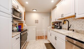 615 Broadway 76, Amityville, NY 11701