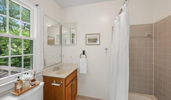 7016 FAWN TRAIL Ct, Bethesda, MD 20817