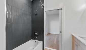 525 AVENUE E 3, Bayonne, NJ 07002