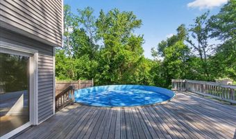 3 Fenway Dr, Albany, NY 12211